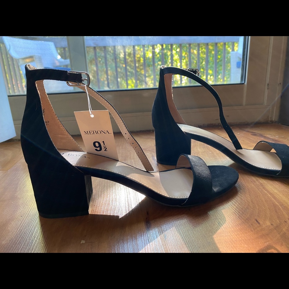 Merona size 9 1/2 black heels